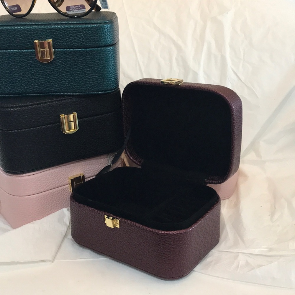 Maroon Travel Jewelry Case 6”x 4” x2” New